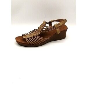 Baretraps Sandals Womens Trudy Beige 7.5 Slingback Shoes Strappy Hook Loop Wedge